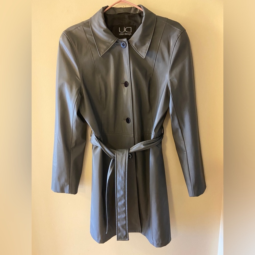 Utex Design Grey Short Trench-coat size 10